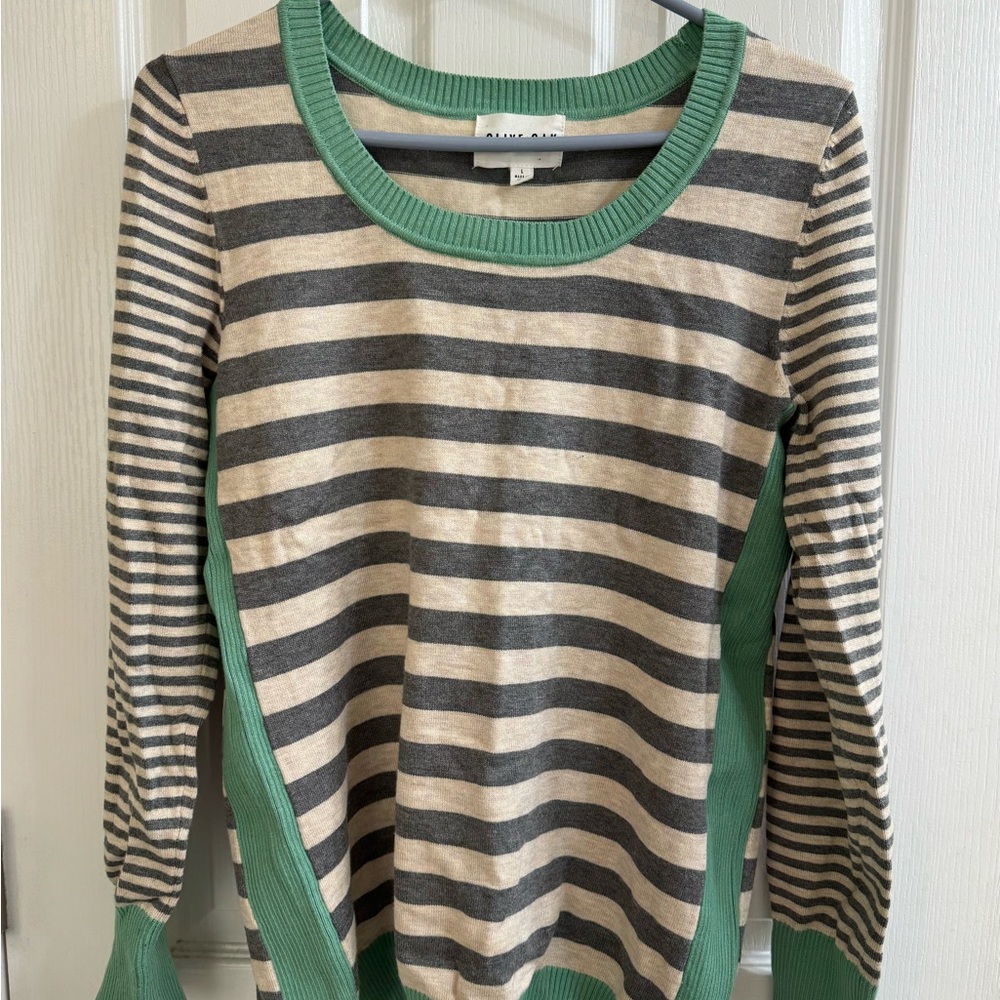 Olive and Oak bold and beautiful long sleeve light sweater